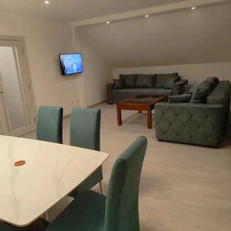 Séjour chez l'habitant Miki Private *